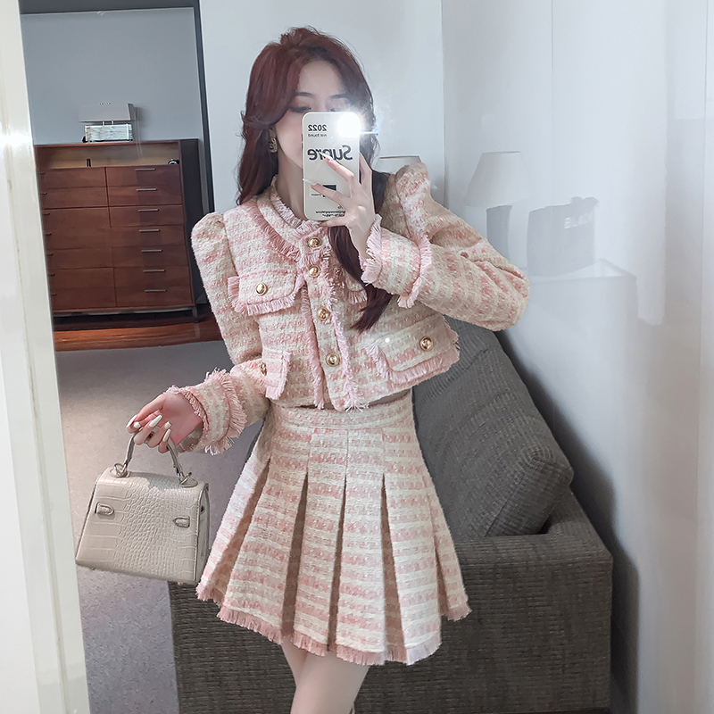 Conjunto de chaqueta y falda a - Winter Clothing Line reseña y precio